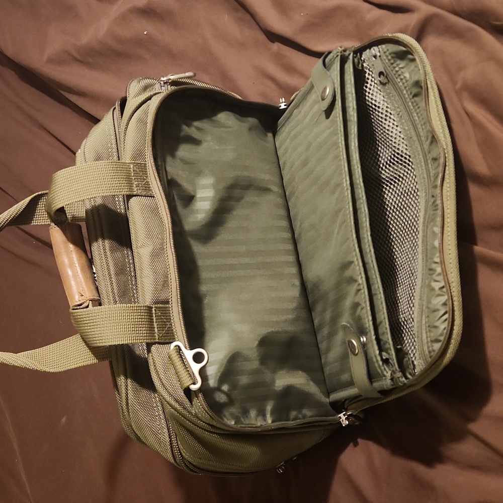 Atlantic Luggage Company Carry On bag Green - Picture 7 of 13